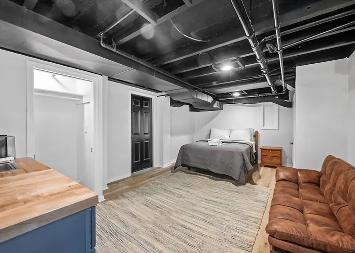 The Walnut - The Onyx Apartment *